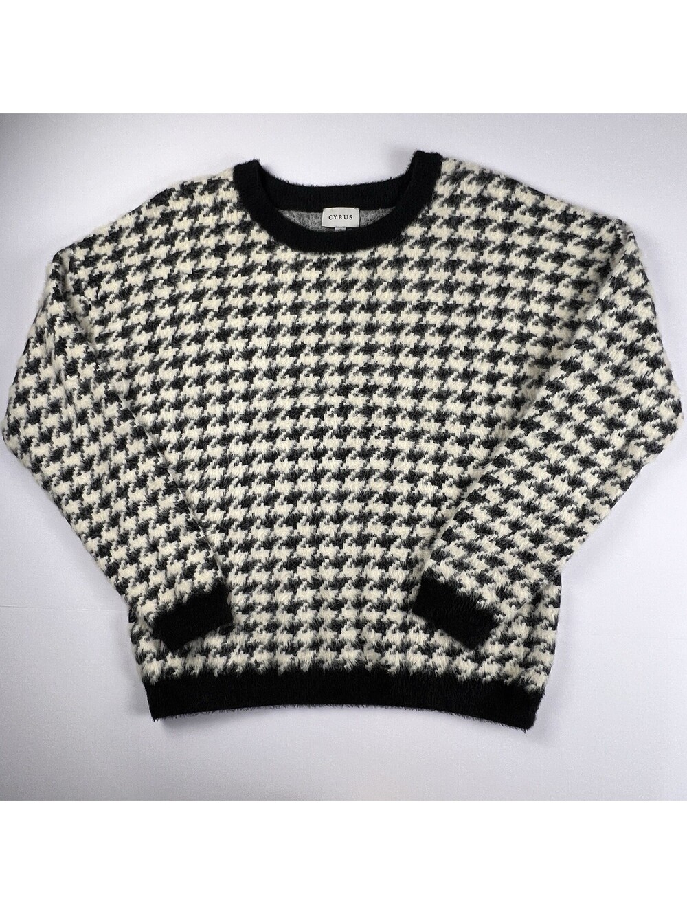 Cyrus Eyelash Houndstooth Sweater Women S Black Cream Oversized Knit 42”